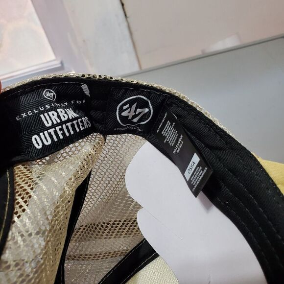 New York Yankees 47 Brand Trucker Snapback Baseball Hat Cap Sand OSFM … - Picture 9 of 11